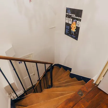 Characterful 6p Grand Boulevard Apartment Paris