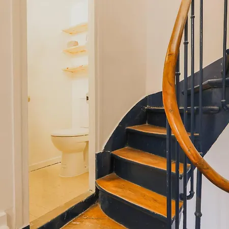 Characterful 6p Grand Boulevard Apartment Paris
