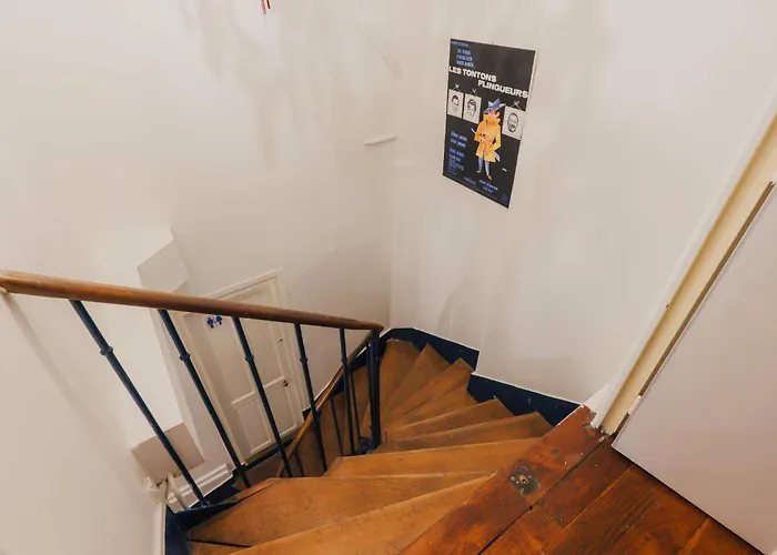 Characterful 6p Grand Boulevard Apartamento París